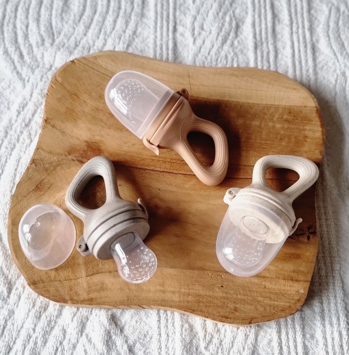 Fruit Feeder Fopspeen - Zand Gestippeld