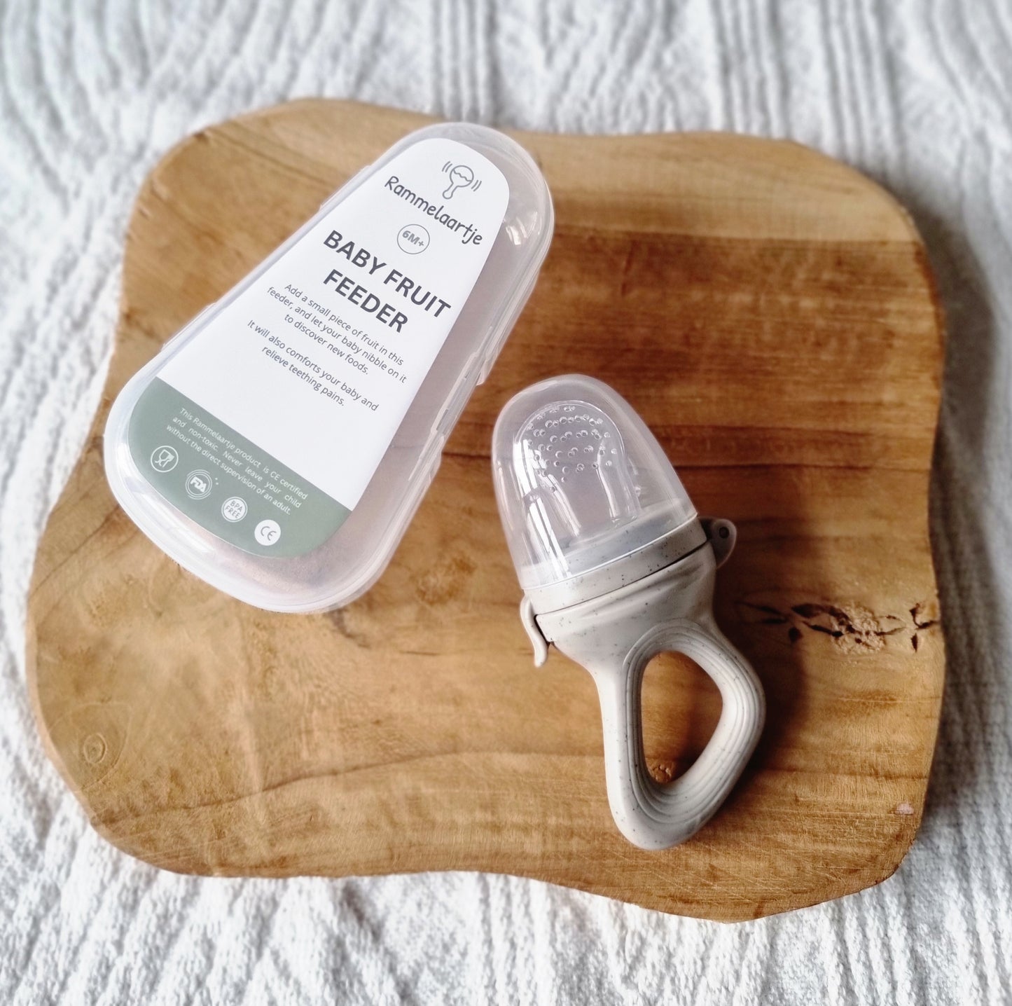 Fruit Feeder Fopspeen - Zand Gestippeld