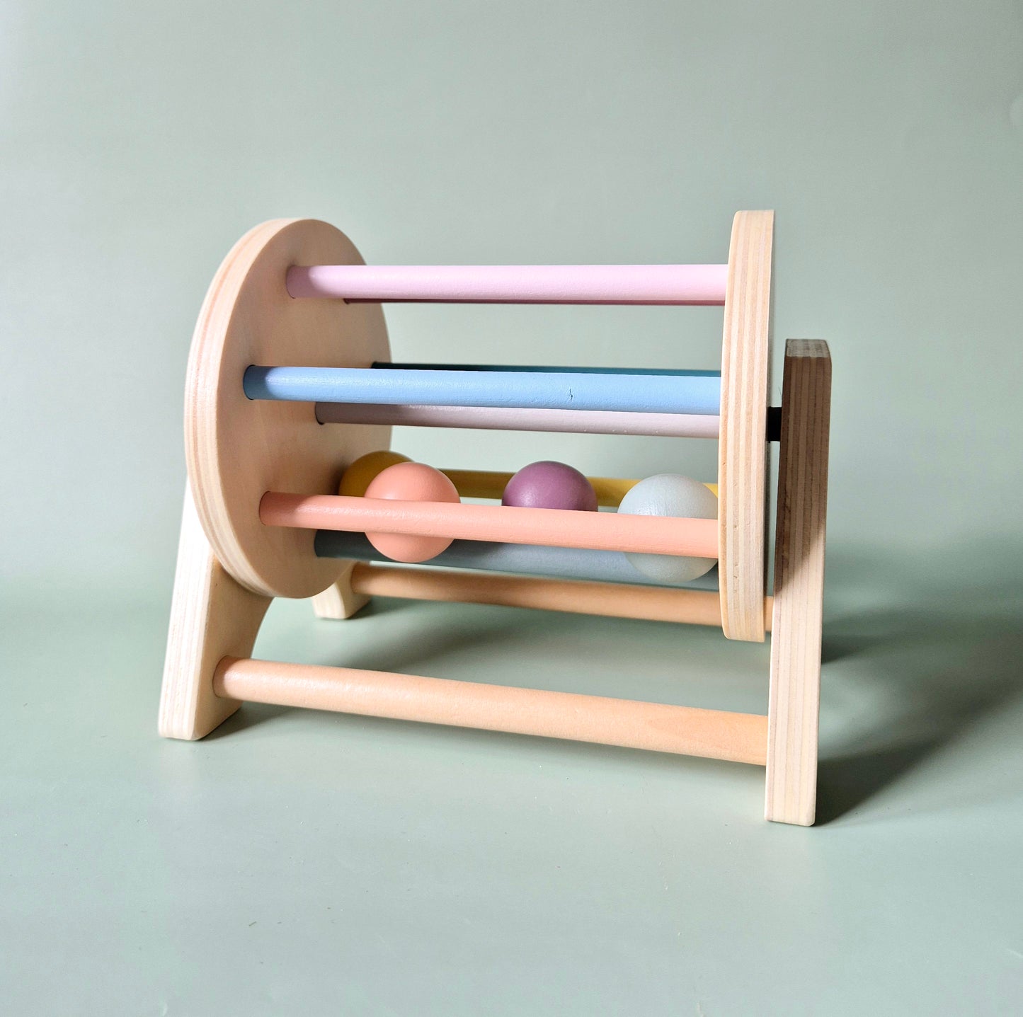 Houten Draaibare Montessori Rad met Balletjes – Stimuleert Motorische Ontwikkeling