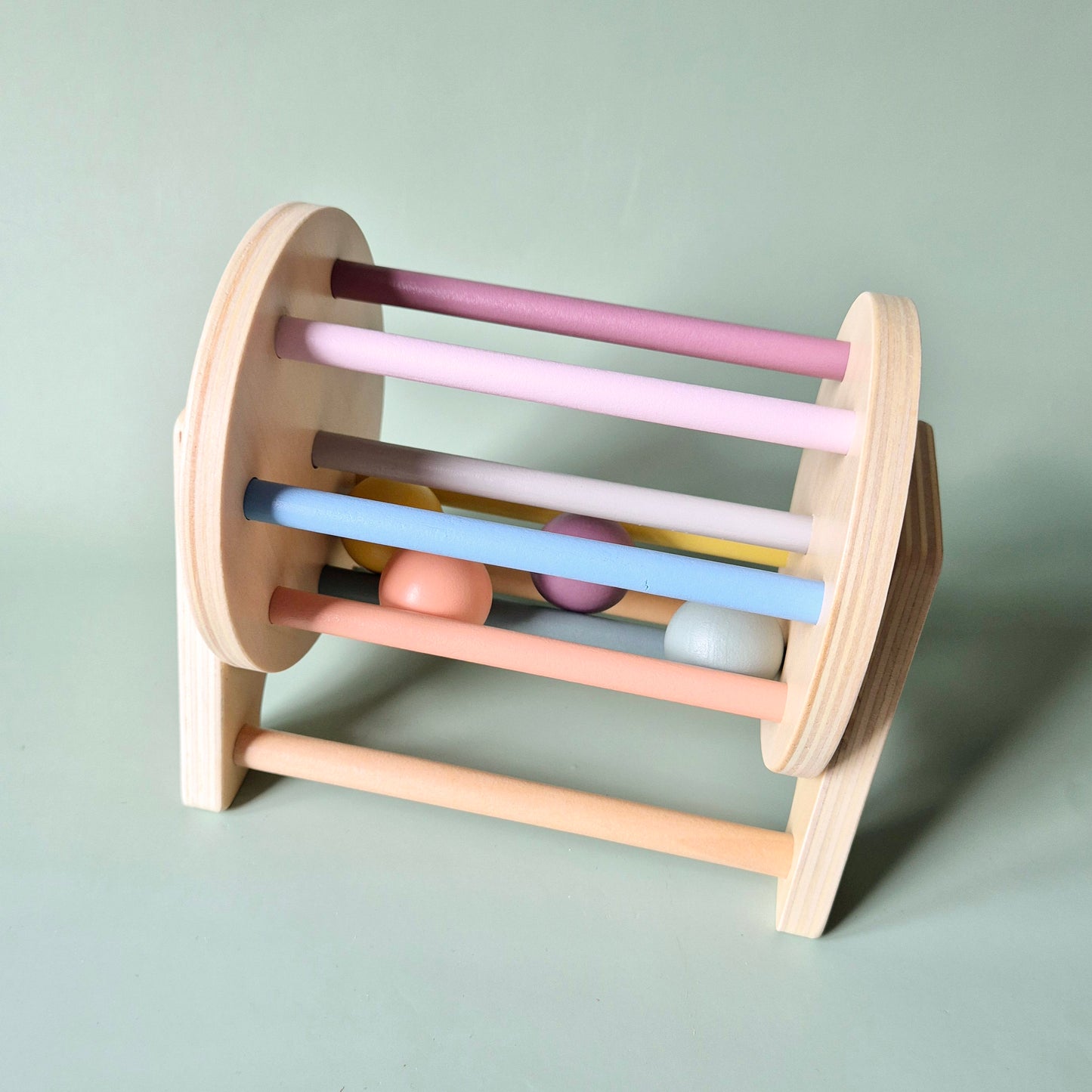 Houten Draaibare Montessori Rad met Balletjes – Stimuleert Motorische Ontwikkeling