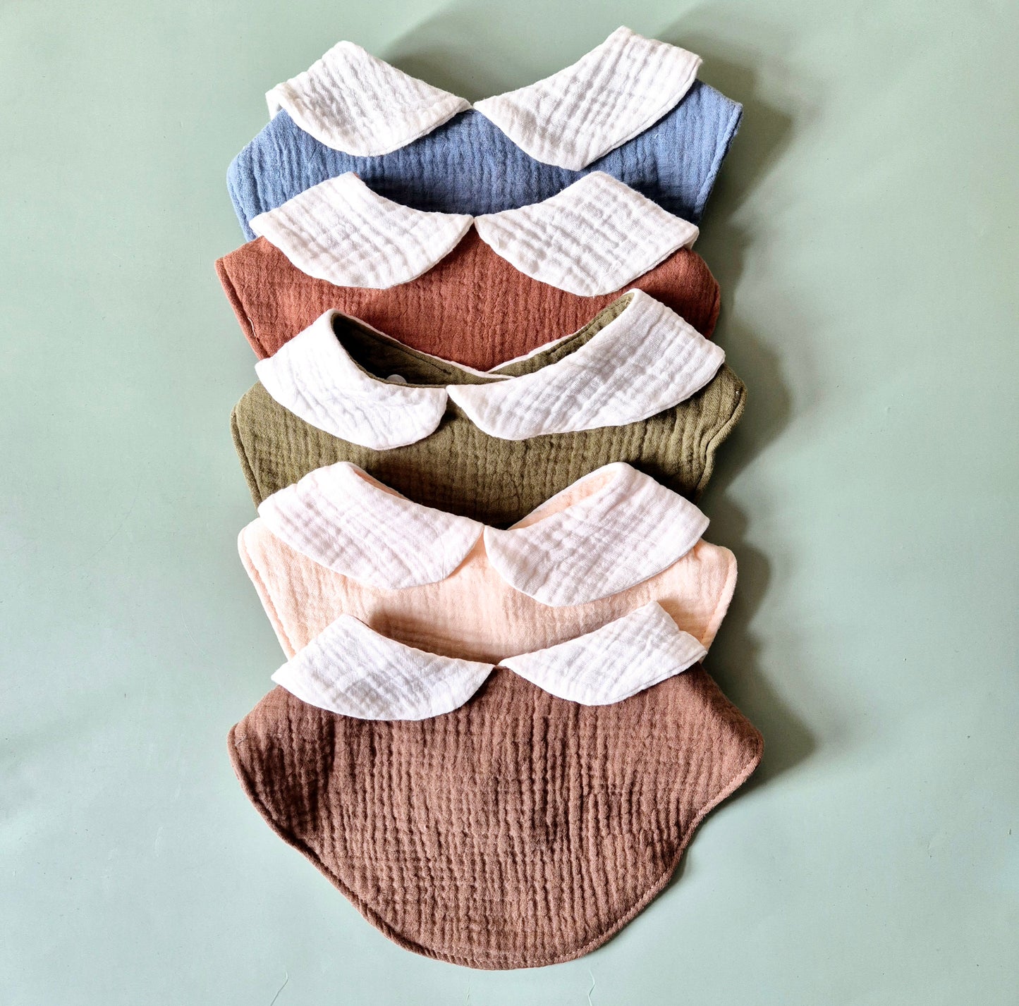 3-laags Hydrofiele Slabber / Kwijlslab met schattig kraagje - Khaki