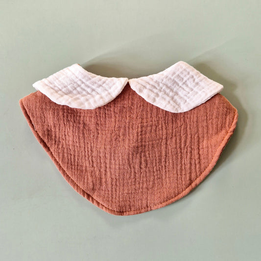 3-laags Hydrofiele Slabber / Kwijlslab met schattig kraagje - Terracotta