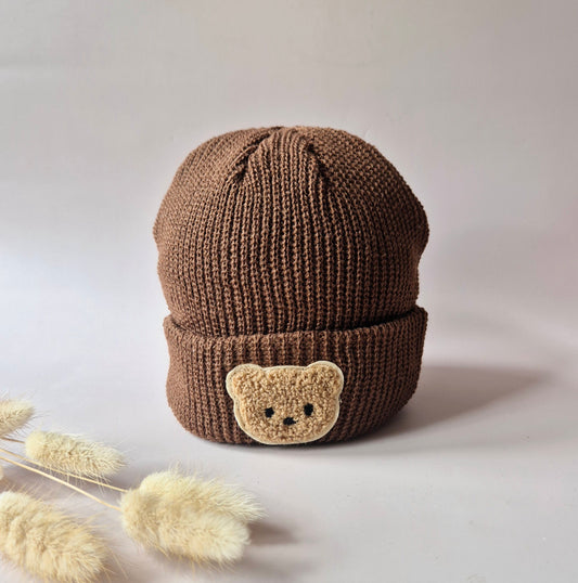 Rammelaartje Beer Beanie – Bruin warme gebreide muts voor baby’s en peuters