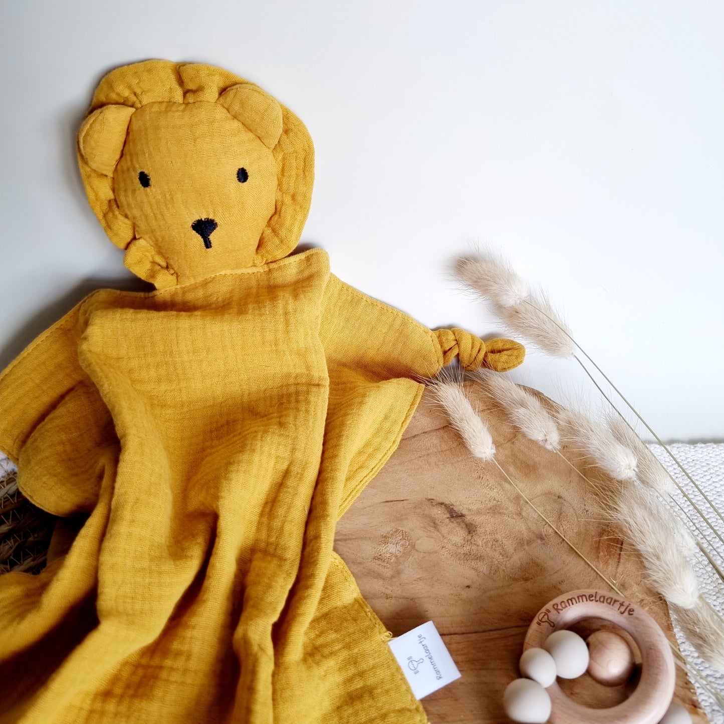 Hydrofiele knuffel Leeuw - Okergeel