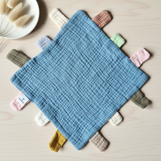 Hydrofiel speel en knuffeldoekje met labels 25x25 cm – Blauw